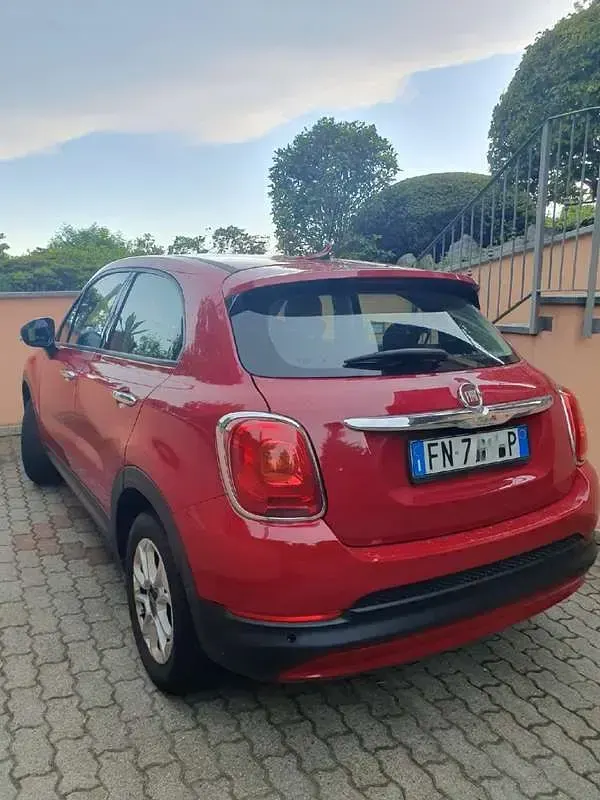 Käytetty Fiat 500 Cross Plus 95 HP (69 kW) 2018 Punainen Farmari