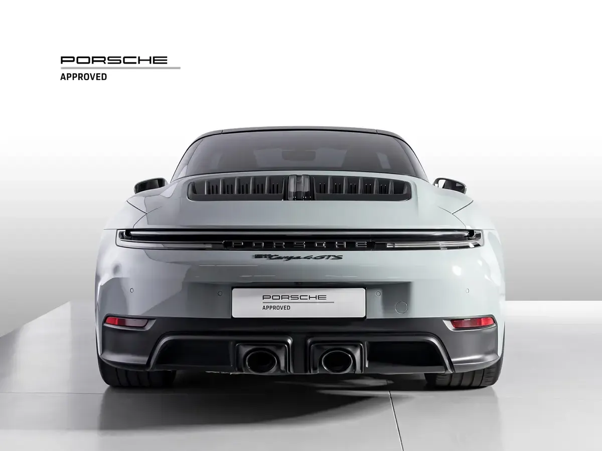 Usata Porsche 992 2025 Shade green metallizzato/capote marrone Cabrio