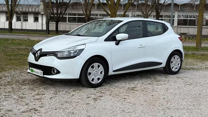 Usata Renault Clio IV 75 CV (55 kW) 2015 Bianco Berlina