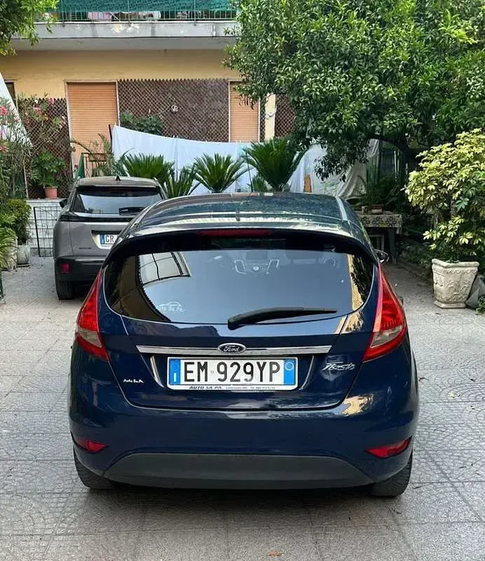 Usata Ford Fiesta 97 CV (71 kW) 2010 Berlina