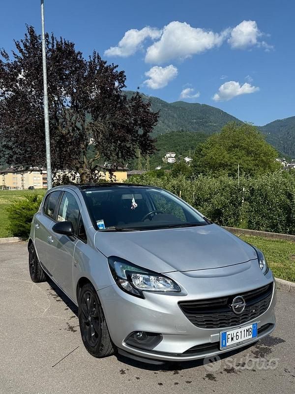 Usata Opel Corsa Edition 77 CV (56 kW) 2019 Grigio Utilitaria