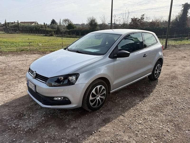 Usata VW Polo Trendline 75 CV (55 kW) 2016 Grigio Berlina