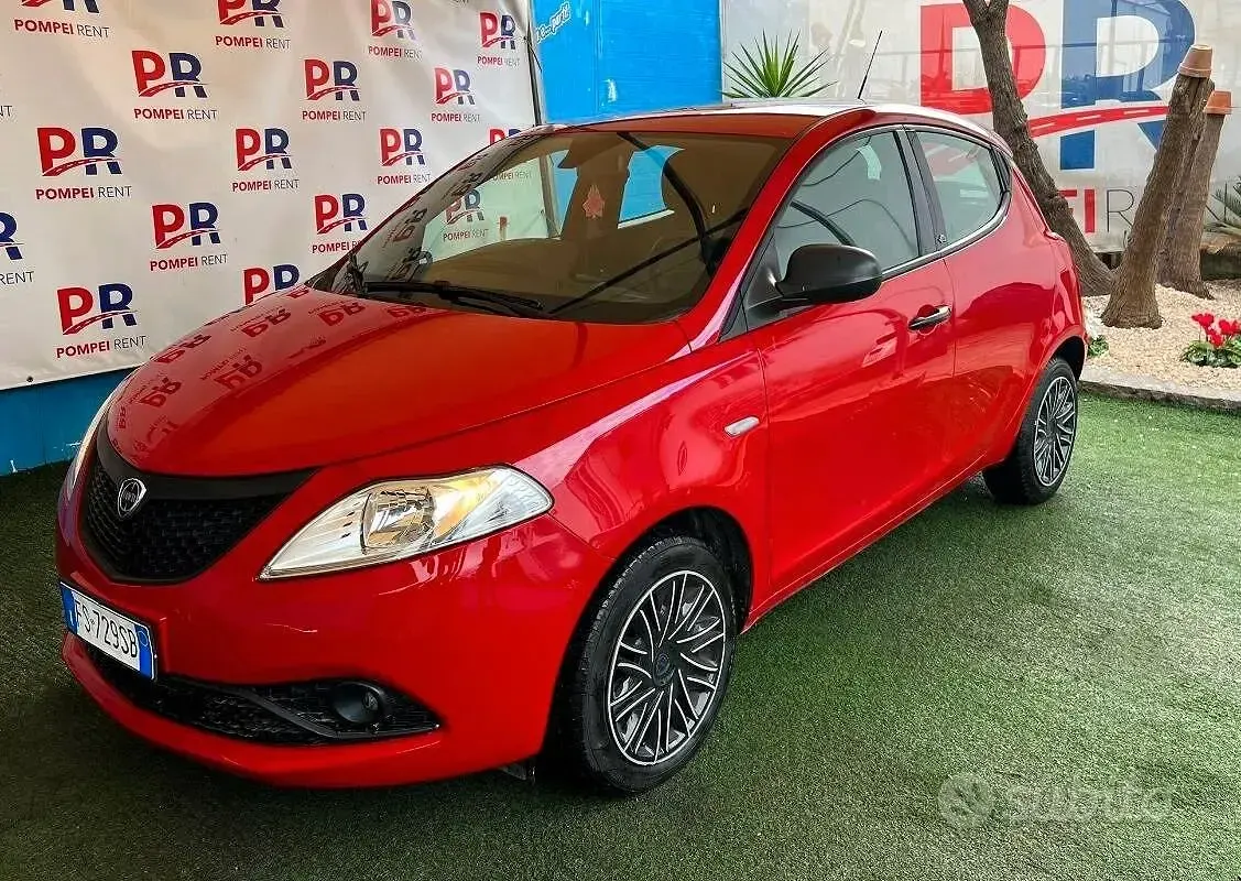 Usado Lancia Ypsilon 69 HP (50 kW) 2018 Citadino