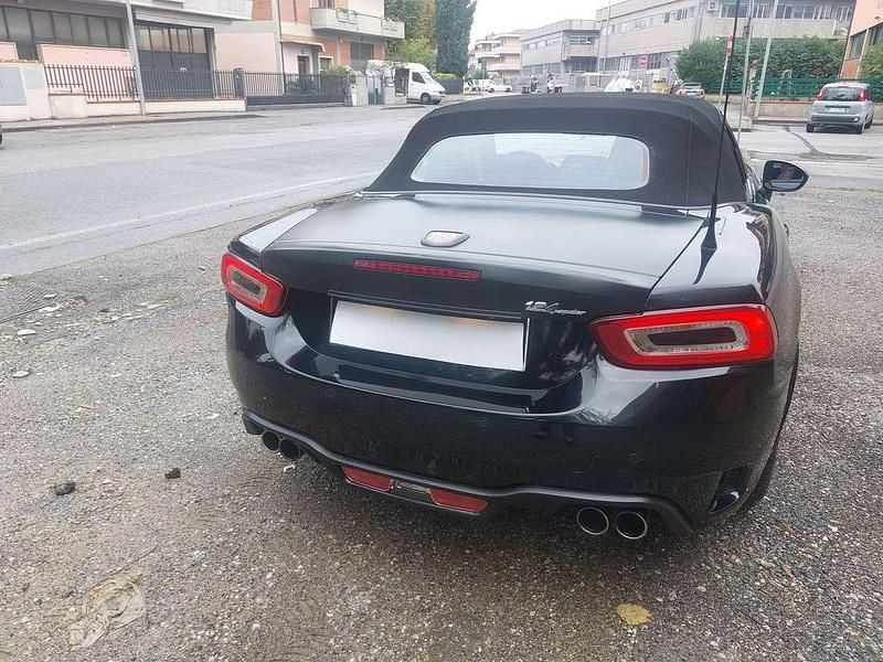 Usata Abarth 124 Spider 170 CV (125 kW) 2018 Nero Cabrio
