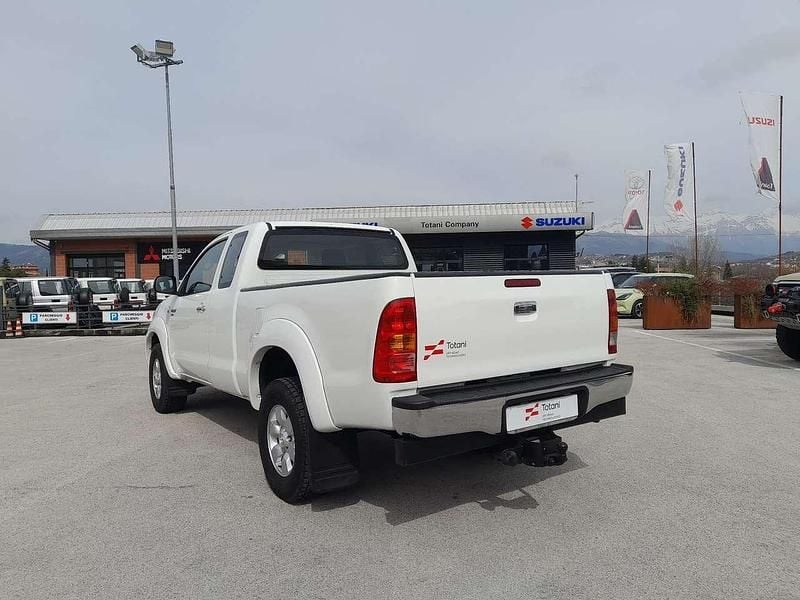 Usata Toyota HiLux 120 CV (88 kW) 2007 Bianco Pick-up
