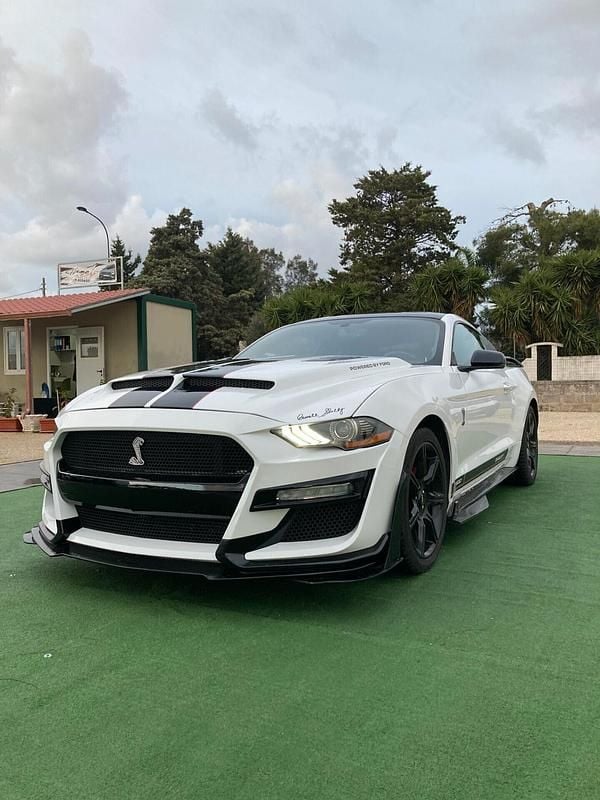 Usata Ford Mustang Fastback 290 CV (213 kW) 2019 Bianco Coupé