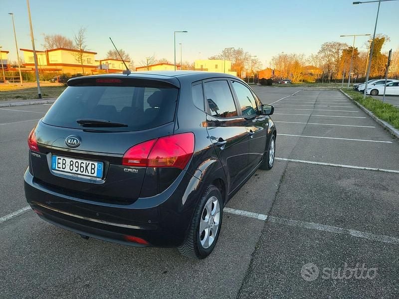 Usata Kia Venga Active 90 CV (66 kW) 2010 Nero Utilitaria
