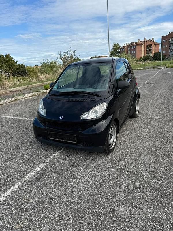 Nero Usata 2011 Smart ForTwo Coupé Coupé | 5990 € (Buon prezzo) - Immagine 1/4