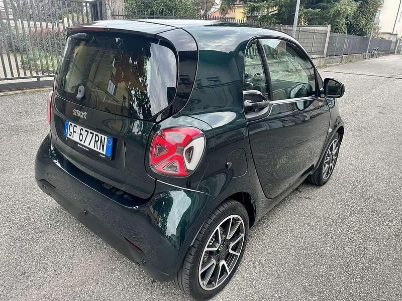 Usata Smart ForTwo Coupé 41 kW (56 CV) 2021 Utilitaria