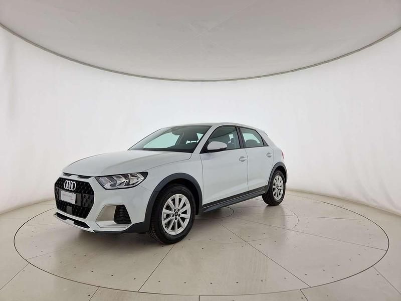 Bianco ghiacciaio metallizzato Nuova 2025 Audi A1 Business Due volumi | 27.900 € (Ottimo prezzo) - Immagine 1/4