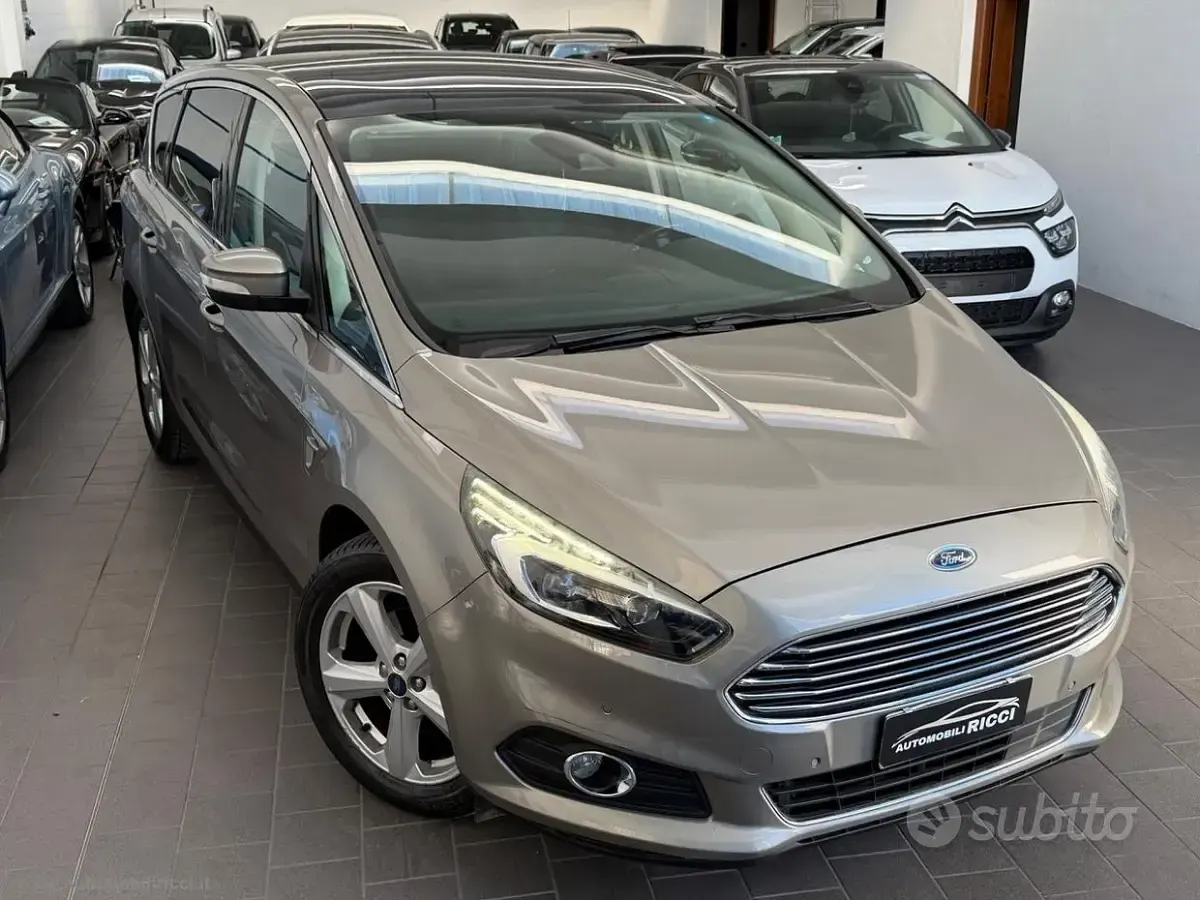 Usata Ford S-MAX S 179 CV (131 kW) 2016 Grigio Monovolume