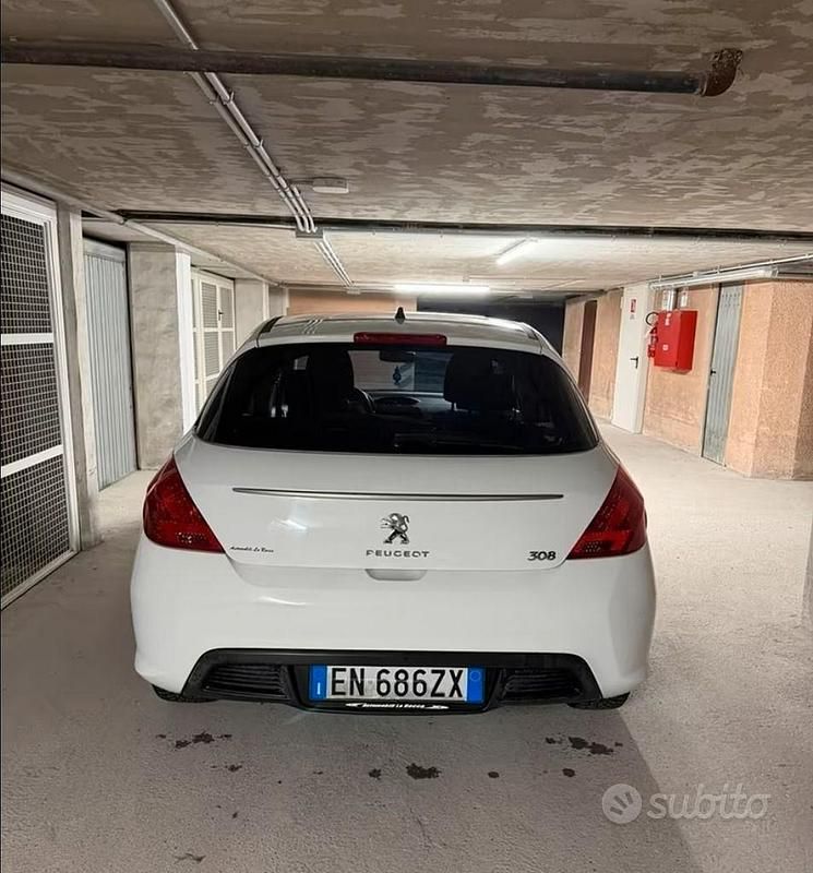 Usata Peugeot 308 Active 93 CV (68 kW) 2012 Bianco Berlina