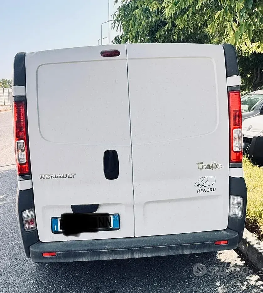 Usata Renault Trafic 114 CV (83 kW) 2009 Bianco Monovolume