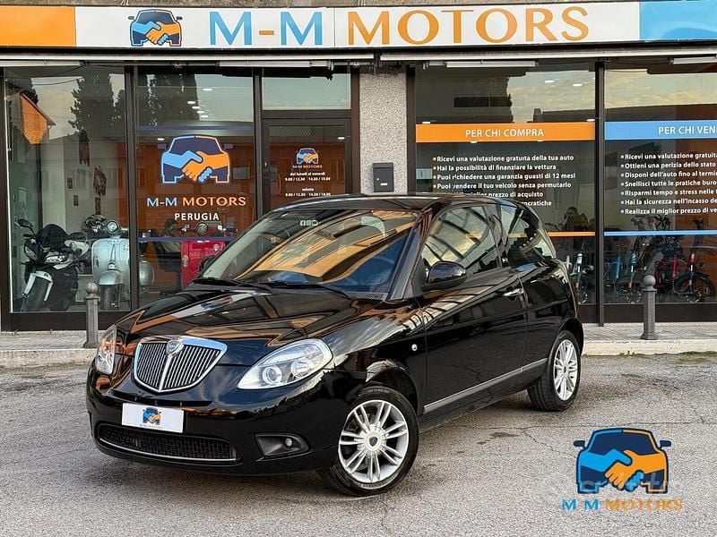 Usata Lancia Ypsilon 69 CV (50 kW) 2011 Nero Utilitaria