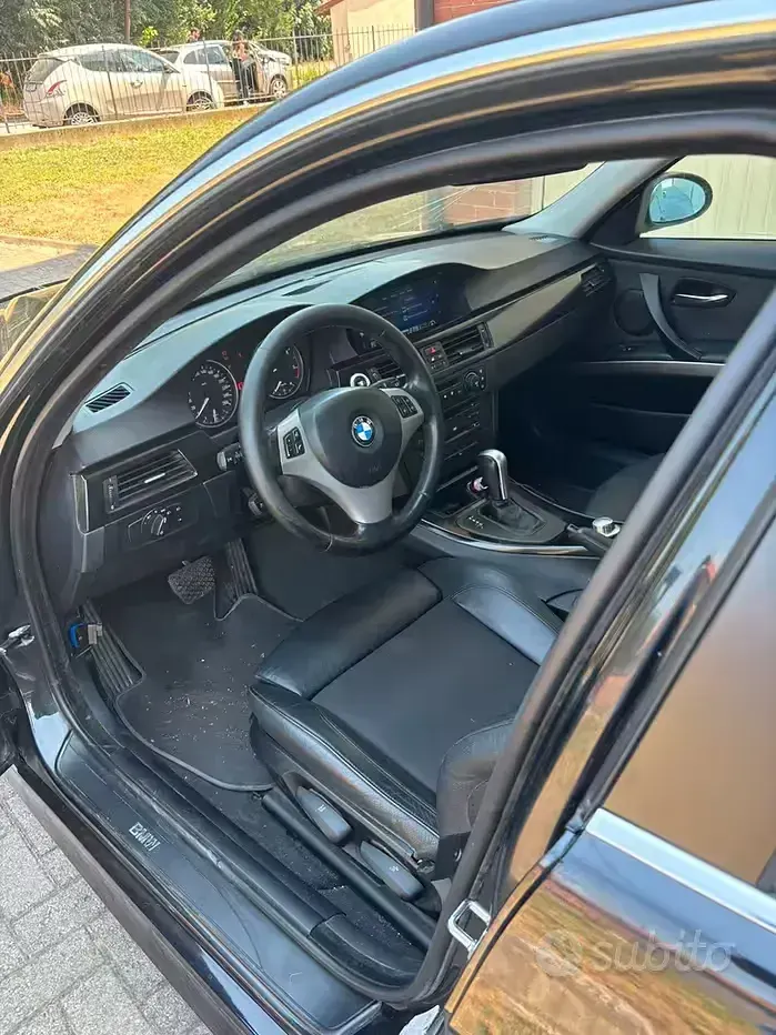 Usata BMW 330 M Sport 280 CV (205 kW) 2005 Nero Berlina