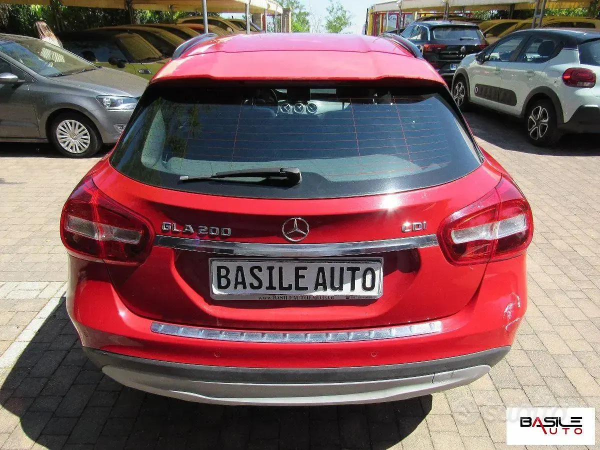 Usata Mercedes GLA200 136 CV (100 kW) 2014 Rosso SUV