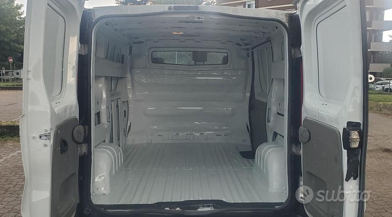 Usata Opel Vivaro 114 CV (83 kW) 2014 Bianco Monovolume