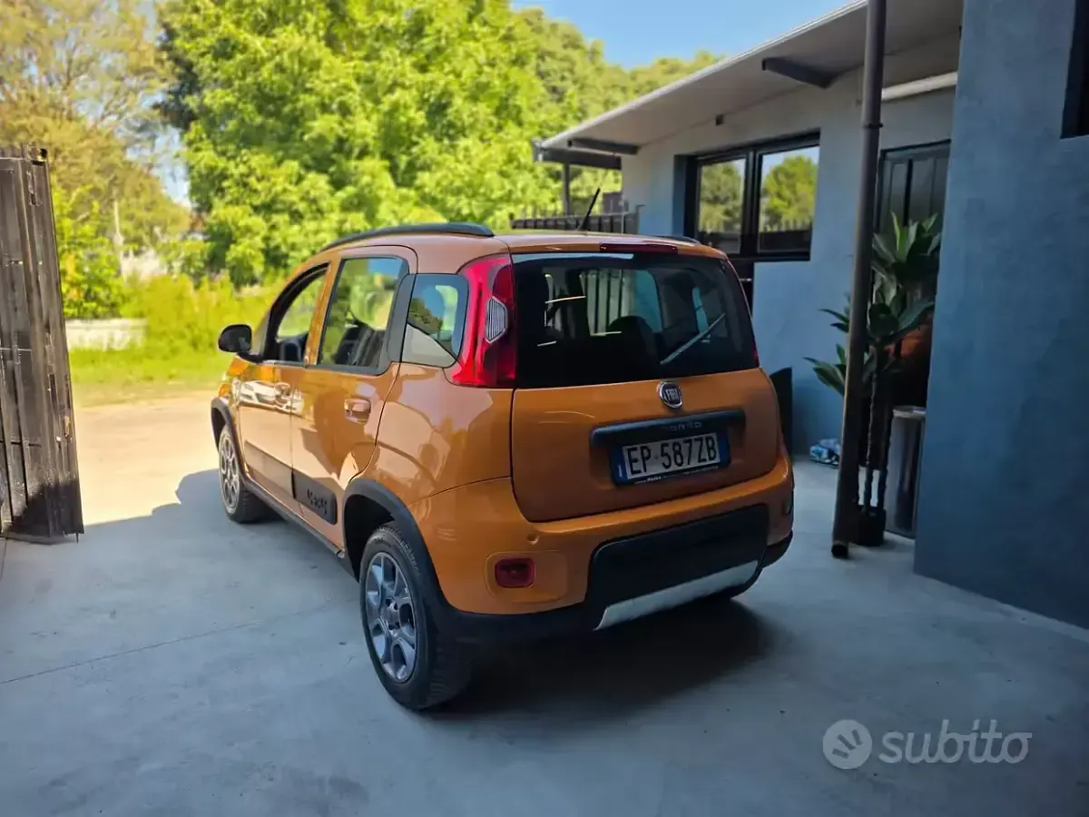 Usata Fiat Panda 4x4 S 75 CV (55 kW) 2014 Arancione Utilitaria