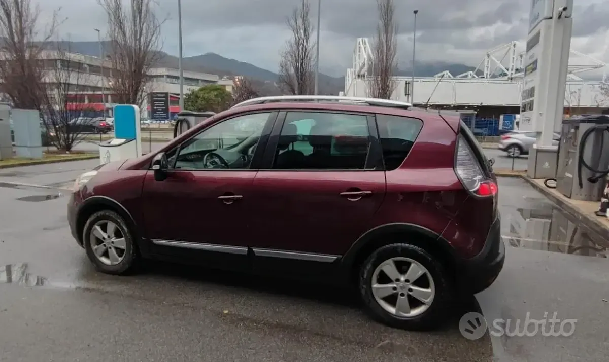 Usata Renault Scénic 131 CV (96 kW) 2014 Monovolume