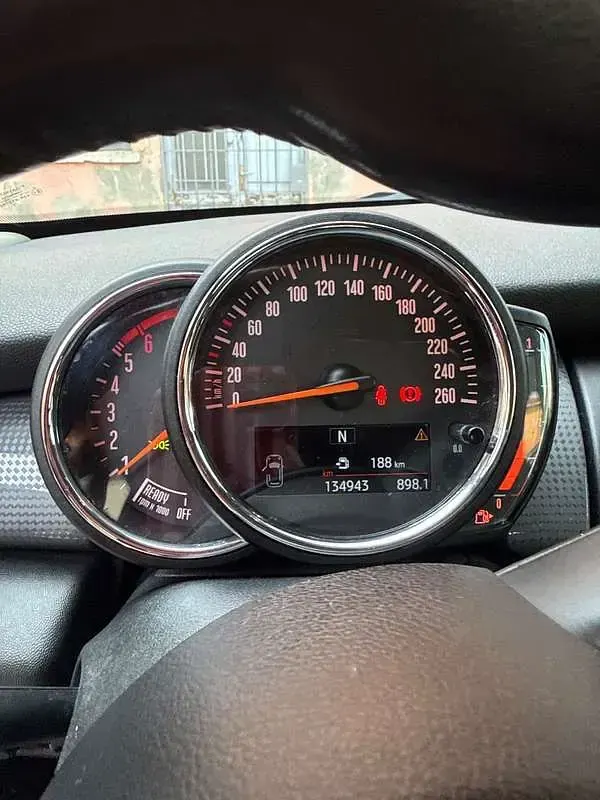 Usata Mini Cooper D 116 CV (85 kW) 2018 Utilitaria