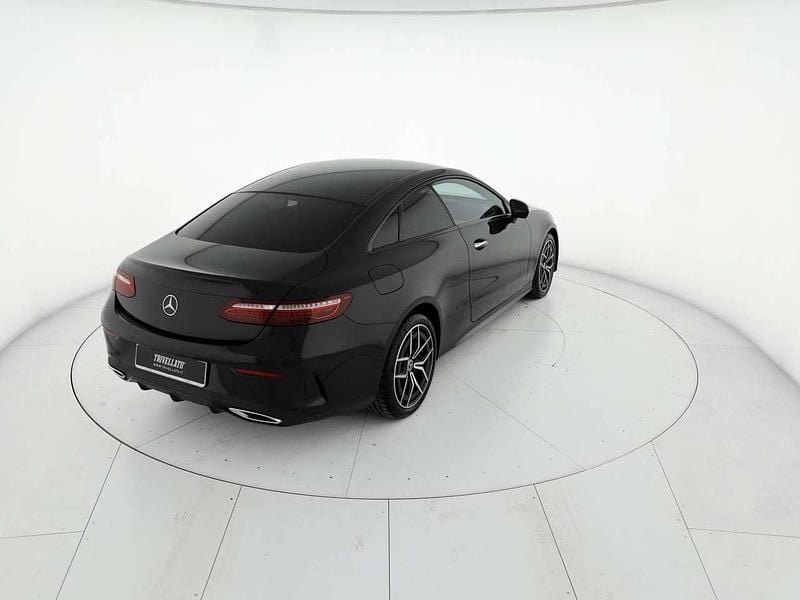 Usata Mercedes E300 Premium Plus 265 CV (194 kW) 2022 Nero Coupé