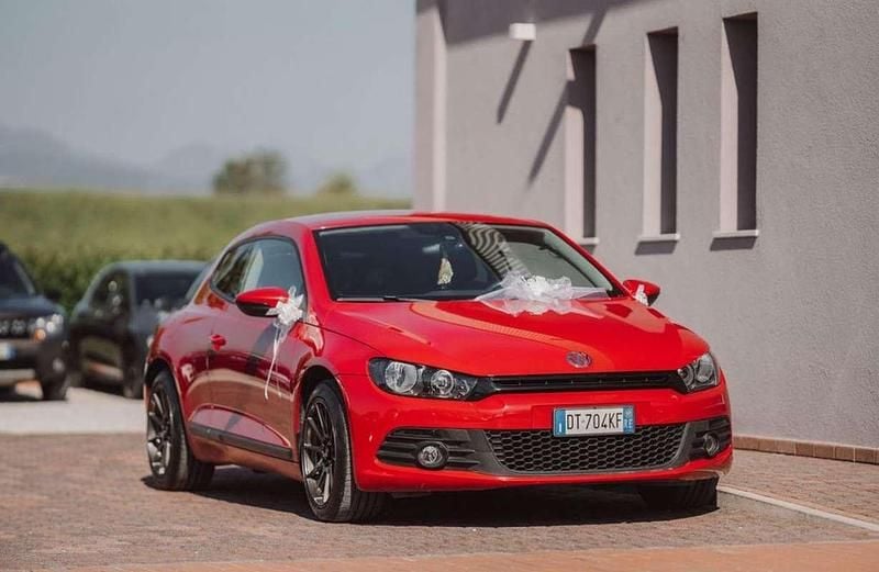 Begagnad VW Scirocco 122 HK (89 kW) 2009 Röd Sportkupé