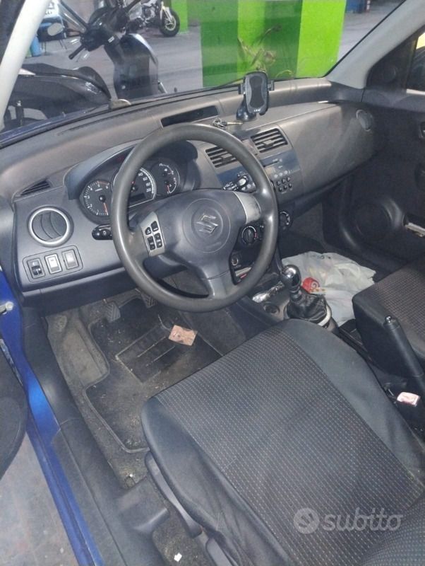 Usata 2007 Suzuki Swift Due volumi | 1500 € (Super prezzo) - Immagine 1/4