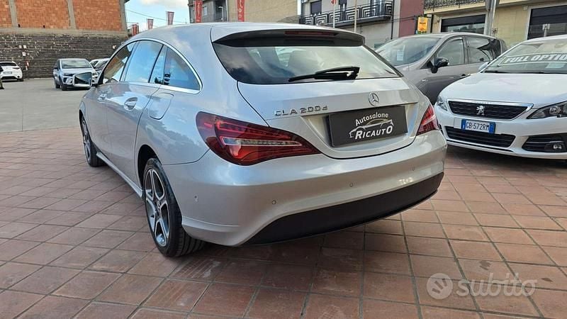 Usata Mercedes CLA200 Premium 136 CV (100 kW) 2019 Grigio Station wagon