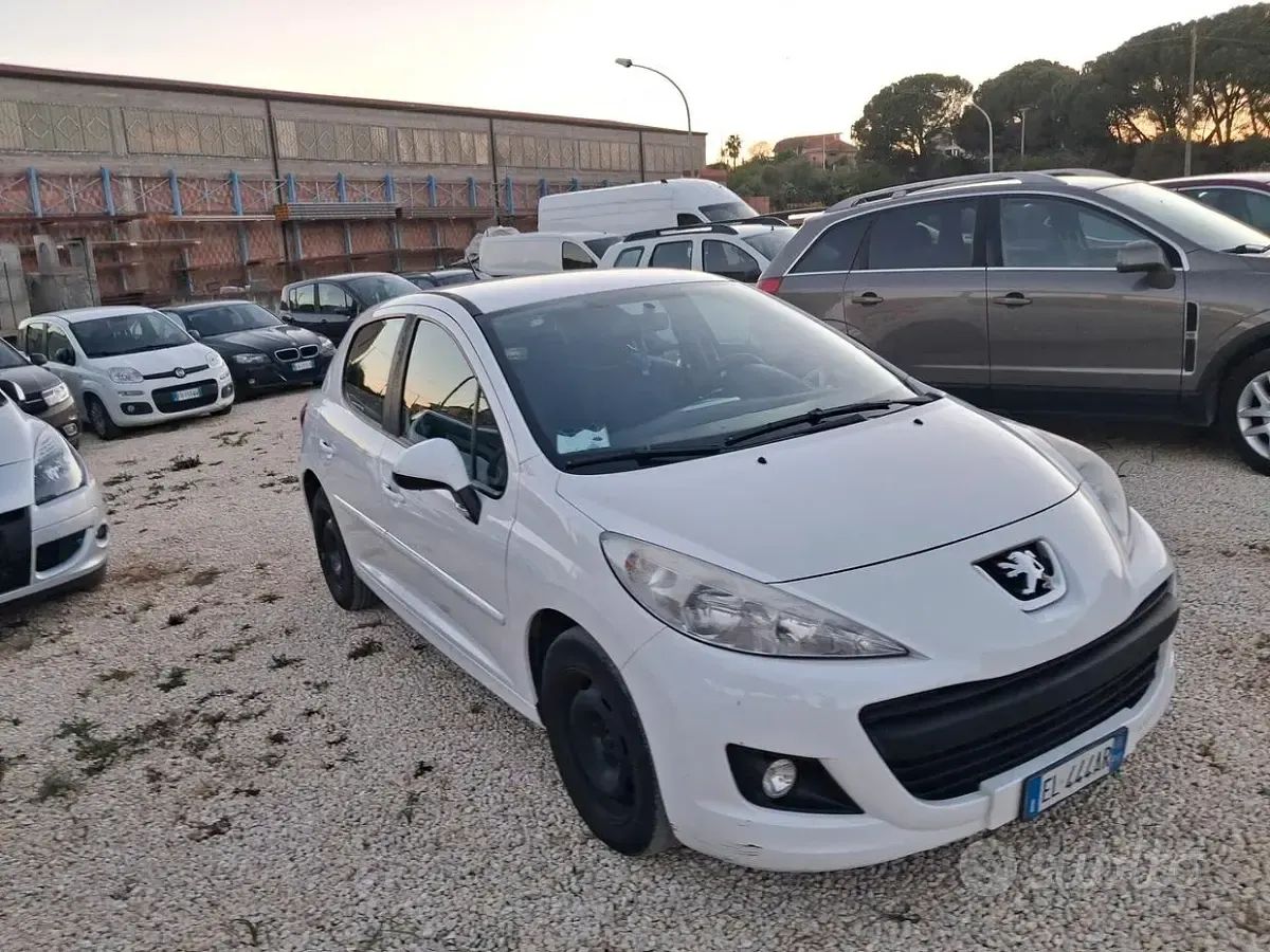 Usata Peugeot 207 Allure 92 CV (67 kW) 2012 Bianco Berlina