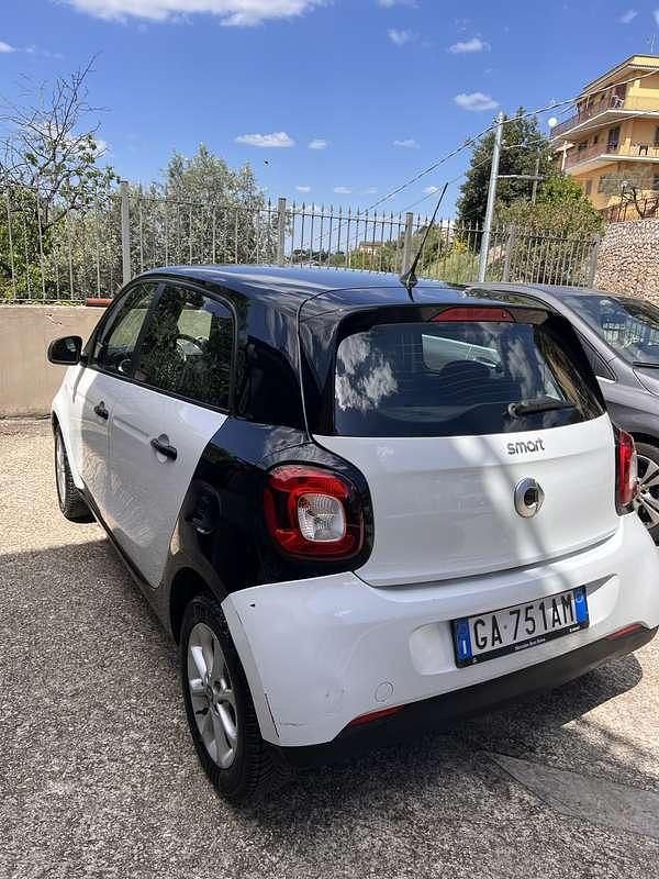Begagnad Smart ForFour 71 HK (52 kW) 2019 Halvkombi
