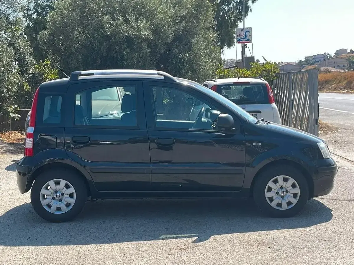 Usata Fiat Panda Active 69 CV (50 kW) 2011 Nero Utilitaria