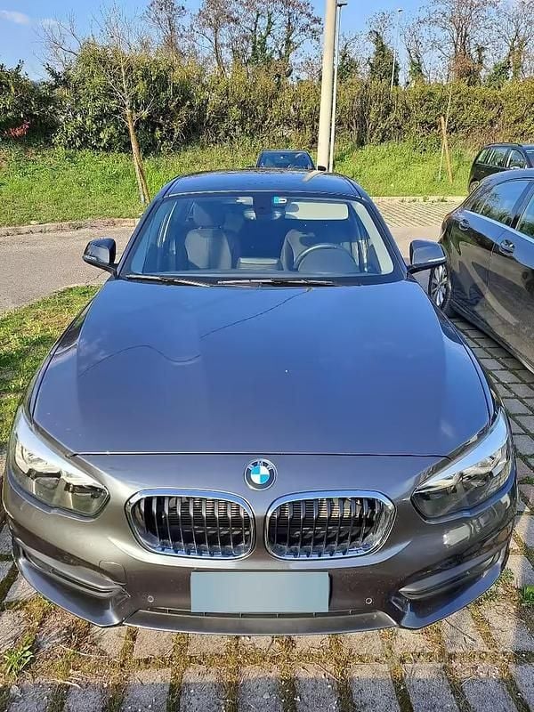 Usata BMW 118 Advantage 2017 Grigio Utilitaria