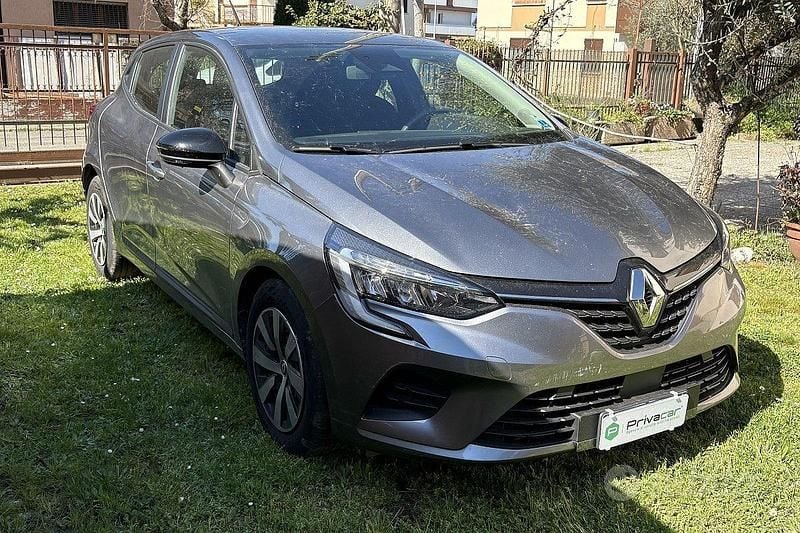 Usata Renault Clio V Techno 91 CV (66 kW) 2023 Grigio Utilitaria