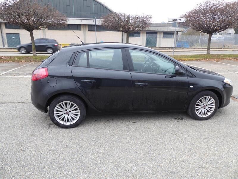 Usata Fiat Bravo 120 CV (88 kW) 2010 Nero Utilitaria
