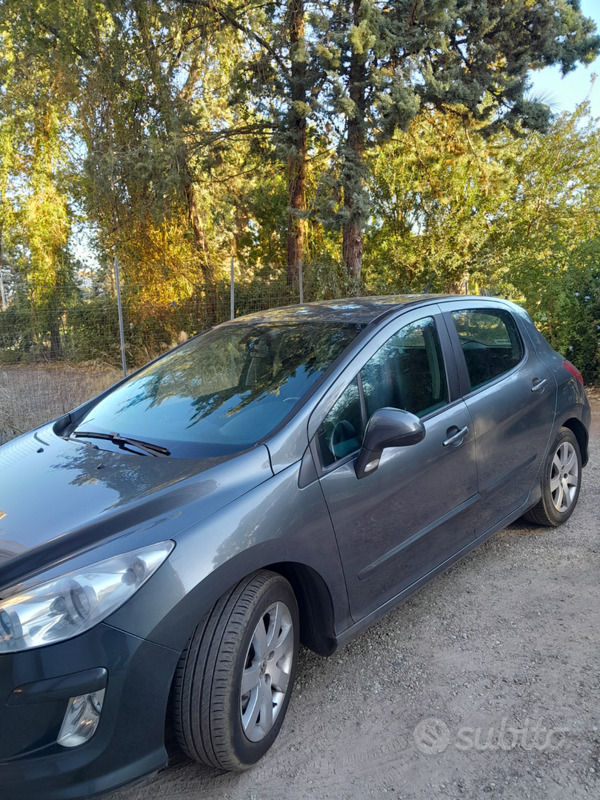 Usato 2009 Peugeot 308 1.6 Diesel 90 CV (3.900 €)