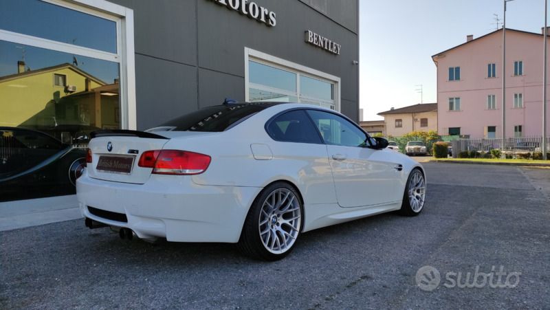 Begagnad BMW M3 Competition Edition 420 HK (308 kW) 2007 Vit Sportkupé