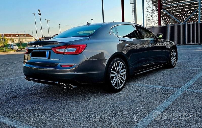 Usata Maserati Quattroporte 275 CV (202 kW) 2015 Grigio Berlina