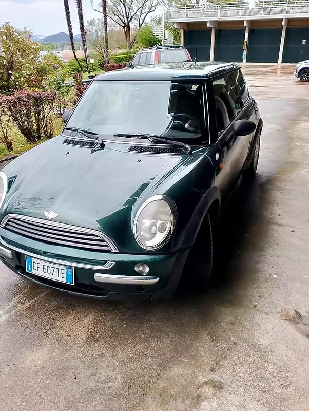 Usata Mini ONE 2003 Verde Utilitaria