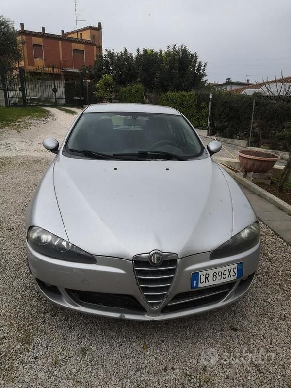 Usata Alfa Romeo 147 116 CV (85 kW) 2005 Utilitaria