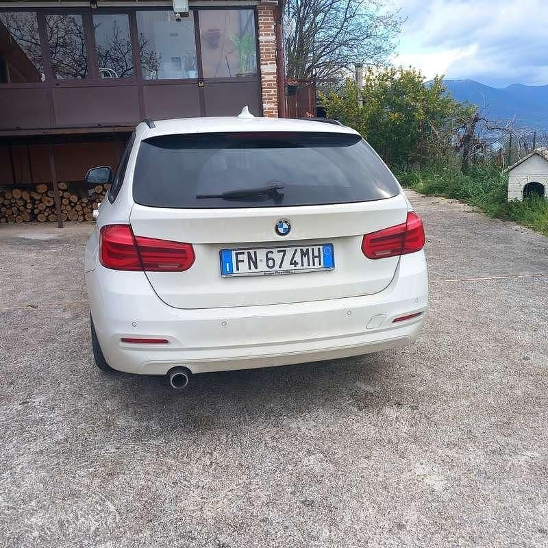 Begagnad BMW 318 Advantage 150 HK (110 kW) 2018 Kombi