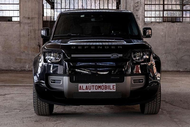 Usata Land Rover Defender Dynamic 249 CV (183 kW) 2022 Santorini black SUV