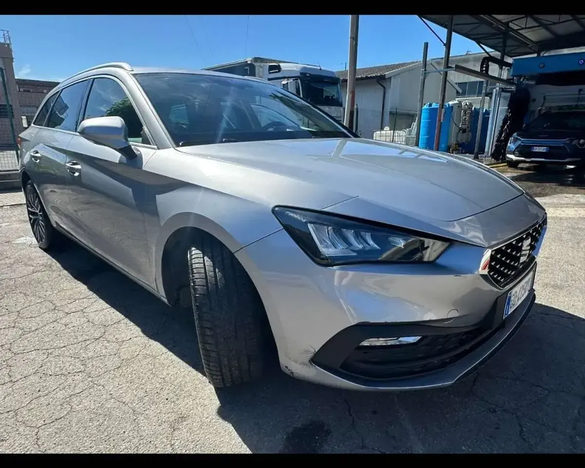 Usata Seat Leon XCELLENCE 150 CV (110 kW) 2021 Argento Station wagon