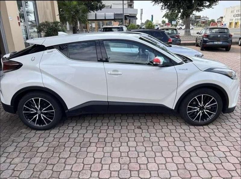 Usata Toyota C-HR Team 98 CV (72 kW) 2018 SUV