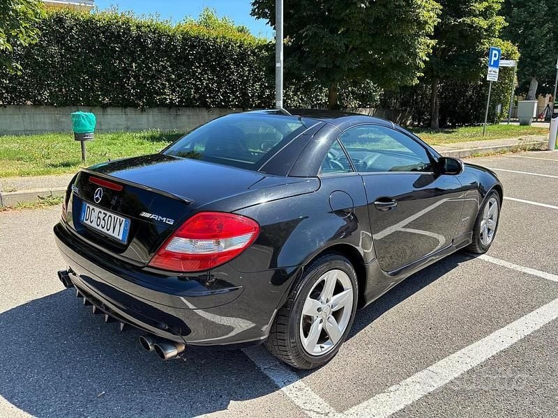 Usata Mercedes SLK200 163 CV (119 kW) 2005 Nero Cabrio