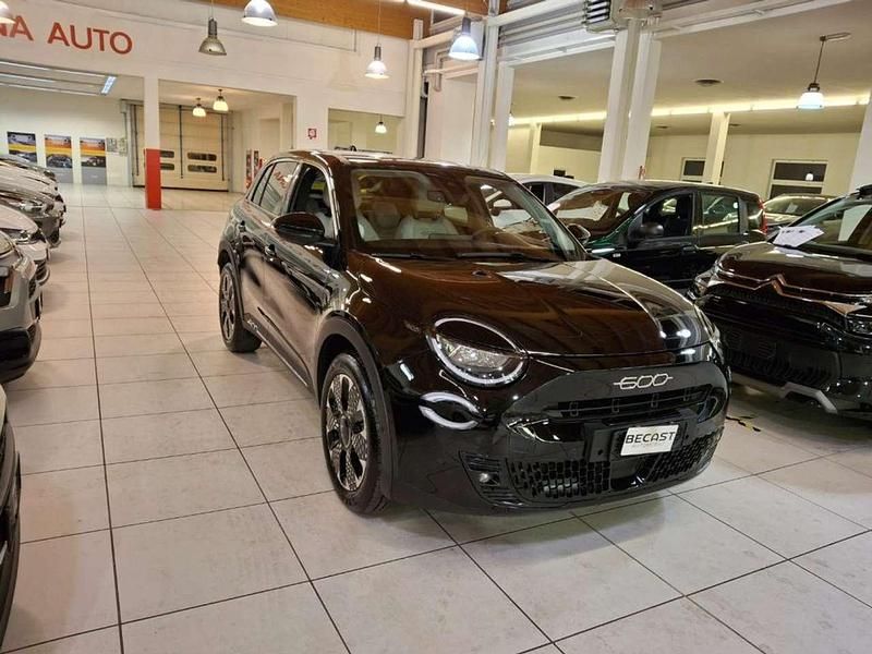 Usata Fiat 600 La Prima 101 CV (74 kW) 2025 Nero metallizzato SUV