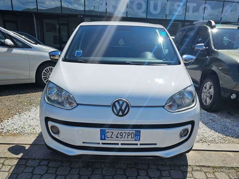 Bianco Usata 2015 VW up! Highline Due volumi | 6300 € (Buon prezzo) - Immagine 1/4