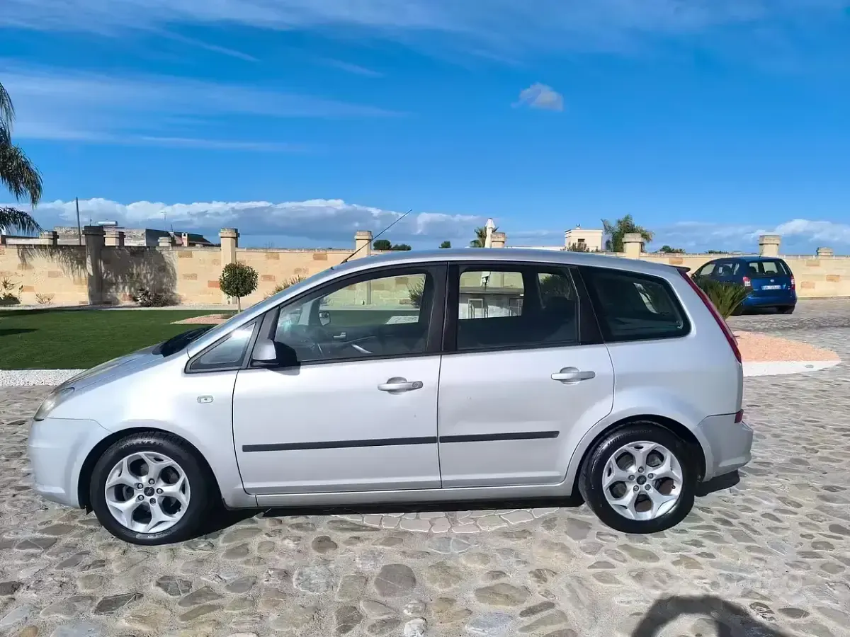 Usata Ford C-MAX Ghia 90 CV (66 kW) 2008 Grigio Monovolume