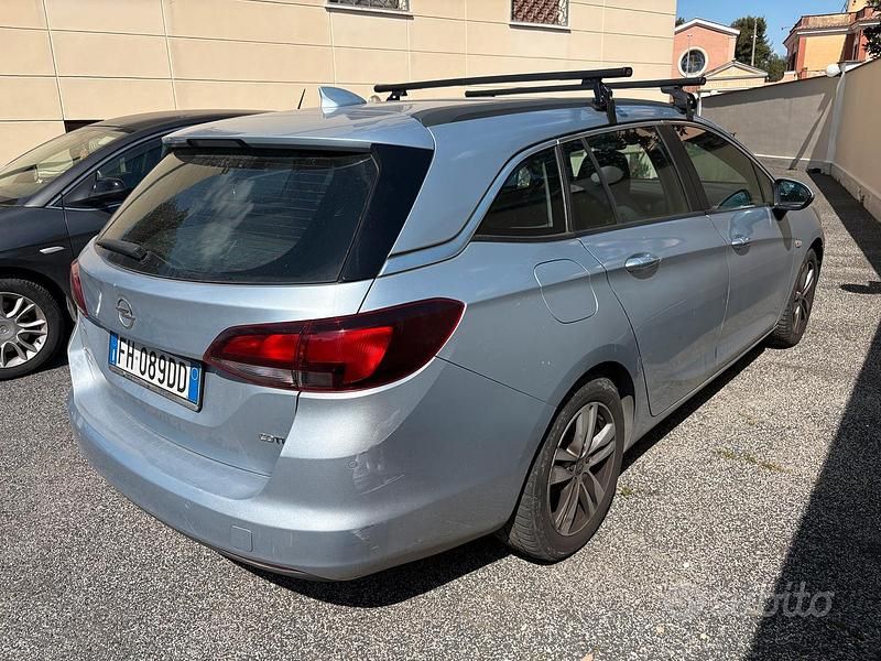 Usata Opel Astra 110 CV (80 kW) 2017 Grigio Station wagon