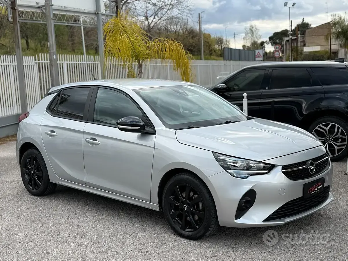 Usata Opel Corsa Edition 102 CV (75 kW) 2023 Grigio Utilitaria
