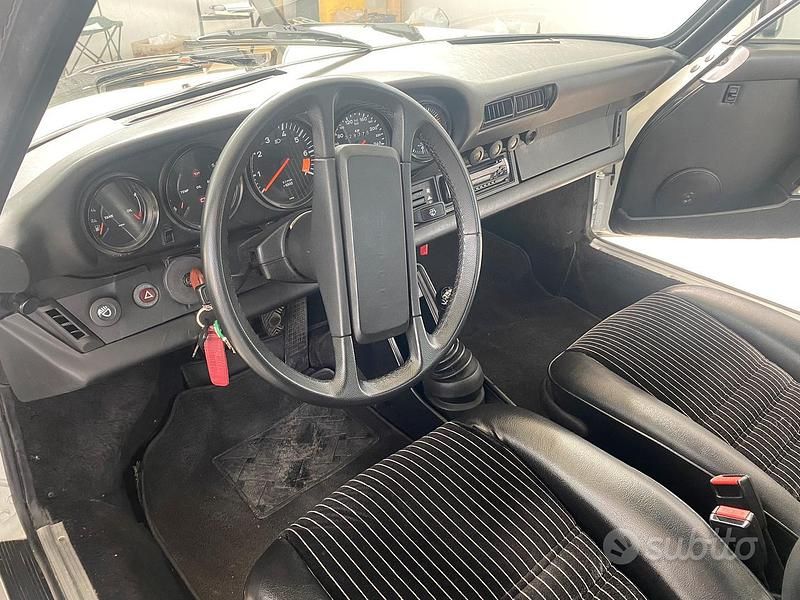 Usata Porsche 911 Carrera Cabriolet 231 CV (169 kW) 1984 Bianco Cabrio